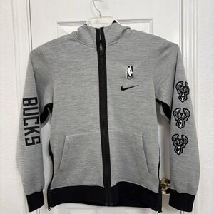 Nike NBA Milwaukee Bucks Showtime Therma Flex On Court Hoodie Gray S Fits Like M
